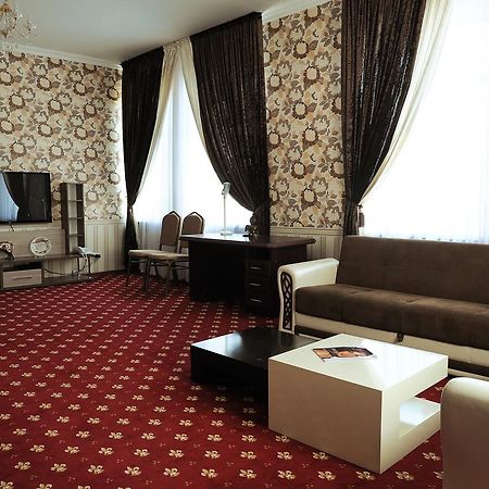 Hotel "Aishadeluxe" Taraz Exterior foto